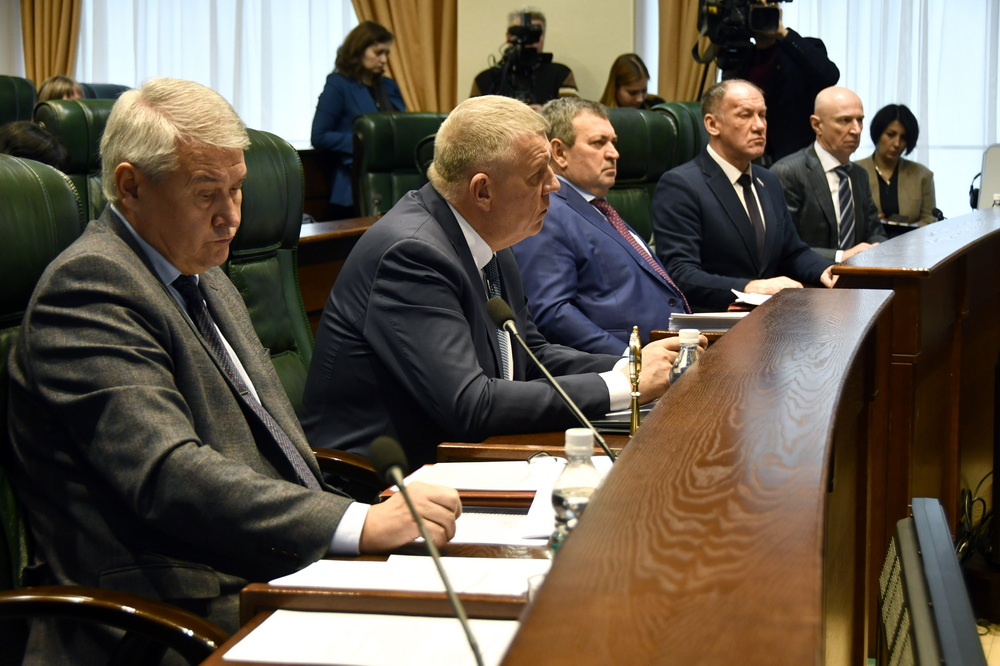 В Законодательном Собрании представлен Прогноз социально-экономического развития региона до 2028 года