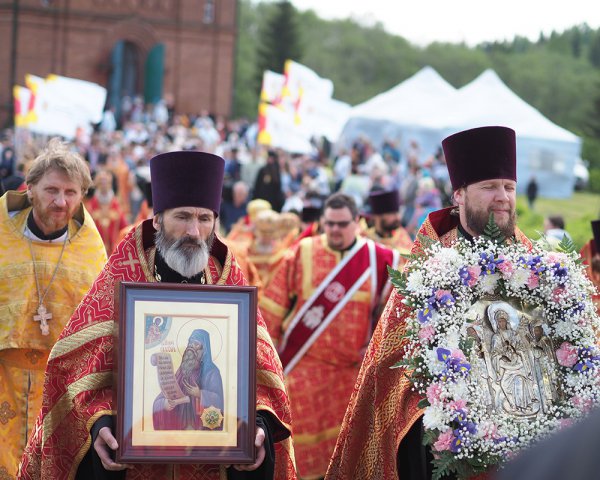 XVIII Волжский крестный ход стартовал от истока Волги. 28.05.2016-17 XVIII Волжский крестный ход стартовал от истока Волги. 28.05.2016-17