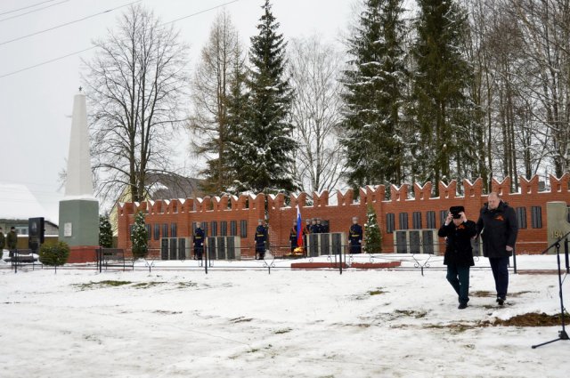 Воинский мемориал  «Стена памяти» открылся в селе Погорелое Городище Зубцовского района 03.11.2016-14