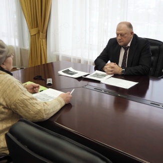 Сергей Голубев обсудил с председателем тверского регионального поисково-исследовательского объединения «Память поколений» Натальей Назаровой вопросы развития поискового движения в регионе