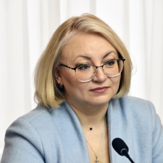 Региональный Уполномоченный по правам ребенка представила областному парламенту доклад по итогам работы за 2022 год