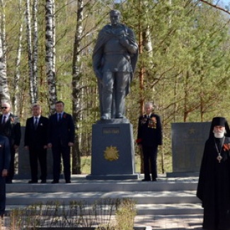 В Ржевском районе открыт памятник Неизвестному солдату