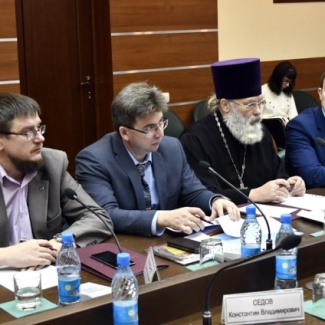 В областном Заксобрании обсудили вопросы профилактики алкоголизма