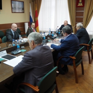 Депутат Госдумы РФ Сергей Веремеенко принял участие в работе областного парламента