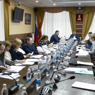 Состоялось заседание постоянного комитета по транспорту и жилищно-коммунальному комплексу