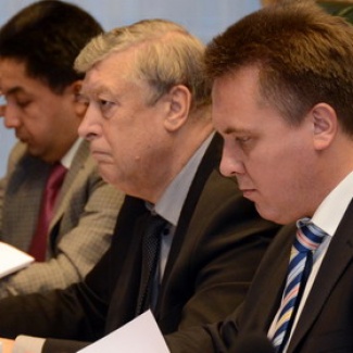 Депутаты работают над бюджетом 2014 года