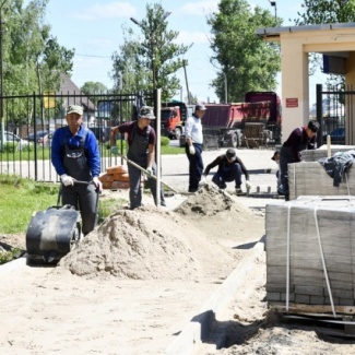 Старица благоустраивается и хорошеет