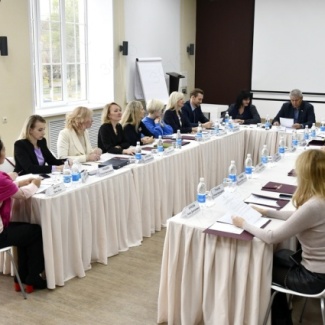 Комитет Законодательного Собрания провёл круглый стол по поддержке предпринимательства в новых экономических условиях