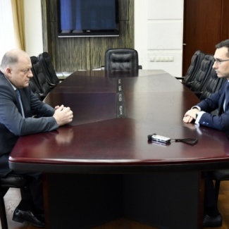 Состоялась рабочая встреча Сергея Голубева с руководителем регионального управления Федеральной антимонопольной службы Павлом Мироненко