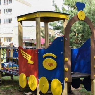 В муниципалитетах Тверской области устанавливают 29 детских игровых комплексов