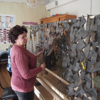 В Зубцове начал работу пункт по плетению маскировочных сетей для нужд СВО