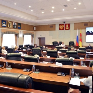 Постоянные комитеты Законодательного Собрания рекомендуют проект закона об областном бюджете к принятию во втором чтении