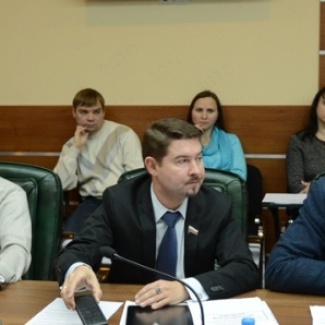 Комитет рассмотрел социально значимые законопроекты