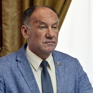 Артур Бабушкин: «Меры социальной поддержки получат не только многодетные, но и семьи, имеющие двух детей»