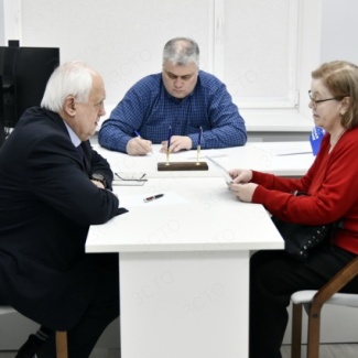 Состоялись очередные приёмы граждан депутатами Законодательного Собрания