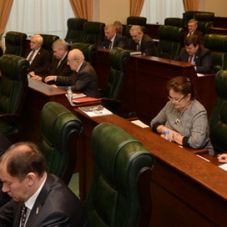 Состоялось очередное заседание областного парламента