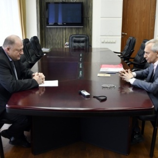 Сергей Голубев провел рабочую встречу с директором тверского ТЮЗа Александром Бахаревым