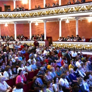 Тверских медиков поздравили с профессиональным праздником