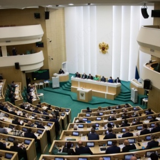 Совет Федерации продолжает работу по законодательному обеспечению поддержки отечественной экономики и граждан в период пандемии коронавируса