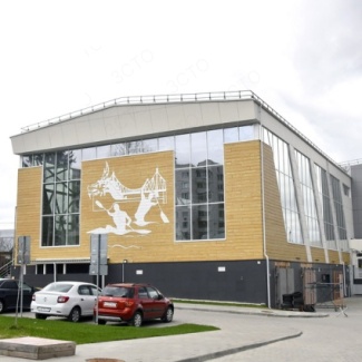 Депутаты областного парламента побывали с рабочим визитом в многофункциональном спортивном центре на Тверце