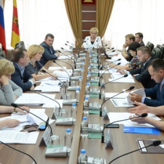 Процедура внесения гражданами законодательных инициатив в областной парламент станет проще