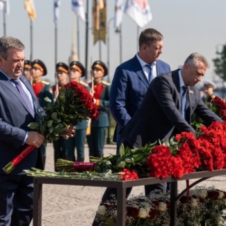 Депутаты Законодательного Собрания приняли участие в официальных мероприятиях 321-й годовщины основания Санкт-Петербурга