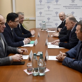 Руководство областного парламента провело встречу с руководством Управления федерального казначейства по Тверской области