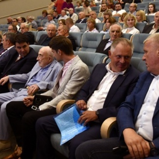 Тверские строители принимают поздравления