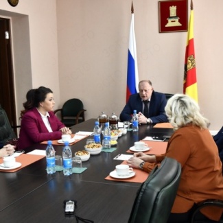 Сергей Голубев обсудил с представителями учительского сообщества проблемы школьного образования