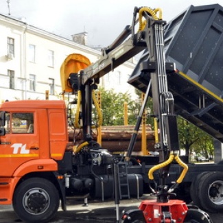 Андрей Епишин поздравил тверских машиностроителей с профессиональным праздником