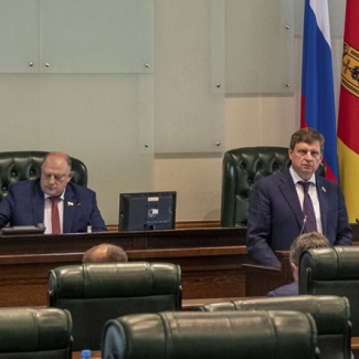 Сенатор Андрей Епишин представил отчет о работе за 2019 год