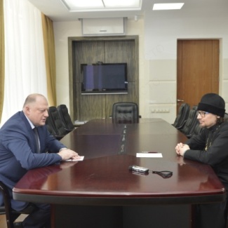 Состоялась встреча Сергея Голубева с директором Благотворительного Фонда «Имени сестры милосердия Екатерины Бакуниной» священником Романом Маниловым