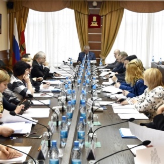 В Тверской области предлагают запретить продажу несовершеннолетним никотиносодержащих смесей